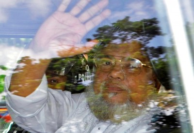 ބަންގްލަދޭޝްގެ އިދިކޮޅު ދެ ލީޑަރަކު ދަންޖައްސައި މަރާލައިފި
