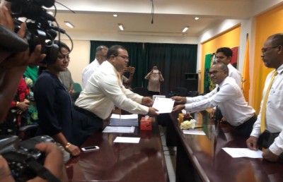 އެމްޑީޕީގެ ޕްރައިމަރީގައި ވާދަކުރެއްވުމަށް ނަޝީދު ފޯމު ހުށަހަޅުއްވައިފި
