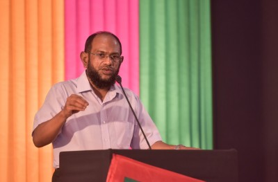 ޑރ. މަޖީދުގެ ހާލު ސީރިއަސްވެ، އައިސީޔޫގައި