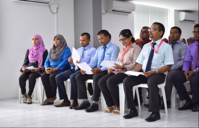 ޓީޗަރުންނަށް ޓެބްލެޓް ބަހަން ފަށައިފި