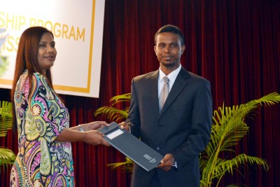 ޓޫރިޒަމް ދާއިރާއިން މީހުން ތަމްރީނުކުރުމުގެ ޕްރޮގްރާމެއް ބަނޑޮހުން ފަށައިފި