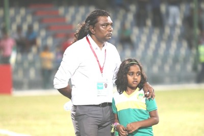 ކޯޗްކަން ދޫކޮށް، ސުޒޭން އަމިއްލަ ދިރިއުޅުމަށް ހުސްވަނީތަ؟