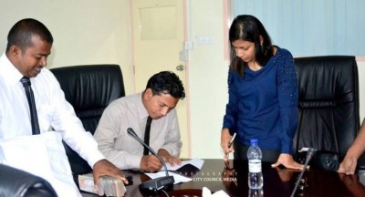 އެމްޑީޕީ އިން ހުޅުވި ފަންޑް ފޮއްޓަށް ލިބުނު ފައިސާ އައްޑޫ ސިޓީ ކައުންސިލާ ހަވާލުކޮށްފި