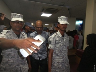 15 ދުވަހުގެ ބޭސް ފަރުވާއަކަށް ކުރީގެ މެމްބަރު ނާޒިމް ސިންގަޕޫރަށް