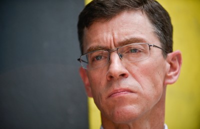 އީސީން އިދިކޮޅު ޕާޓީތަކަށް ބިރުދައްކާތީ އިނގިރޭސި ސަފީރު ކަންބޮޑުވެއްޖެ