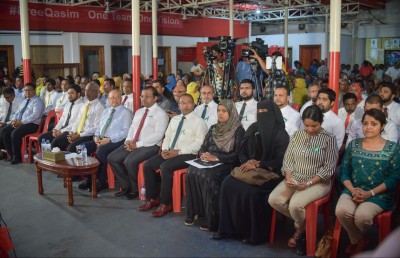 އޮޅުންބޮޅުން: އިދިކޮޅު ޕާޓީ