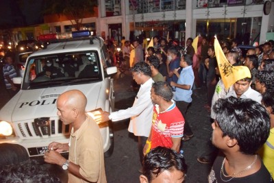 މިންޖުވާން މުޒާހަރާއާ ގުޅިގެން އެމްޑީޕީ އާއި އަދާލަތު ޕާޓީ 75،000 ރުފިޔާ އިން ޖޫރިމަނާކޮށްފި