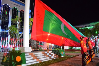 ކޮލި އަލި މަނިކު އަވަހާރަވުމުގެ ހިތާމައިގައި ގައުމީ ދިދަ ބައިދަނޑިއަށް ތިރިކުރަން ރައީސް ނިންމަވައިފި