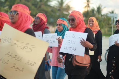 އަންހެނުންނަށް ކުރާ އަނިޔާއާ ދެކޮޅަށް ތިނަދޫގައި ހިނގާލުމެއް ބާއްވައިފި