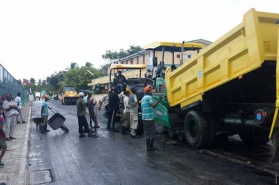 ކުޑަހުވަދޫގެ ހަ މަގެއްގައި ތާރު އަޅައިފި، އަންނަ މަހު މަސައްކަތް ނިމޭނެ