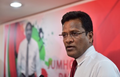 އަޅުގަނޑުގެ ވެރިކަމެއްގައި މަތީ ތައުލީމް ހިލޭ ކޮށްދޭނަން: އުމަރު
