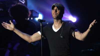 ލަންކާގައި އެންރިކޭގެ ޝޯ ބޭއްވި މީހުންނަށް "ވިހަގަދަ މަޑީގެ ނިގުލުން" ހައްދު!