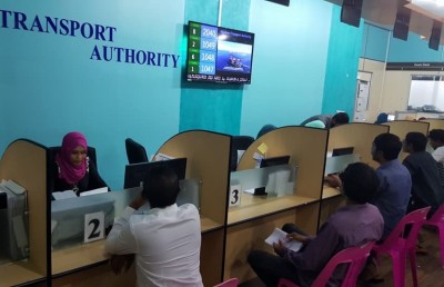 އެއް ދުވަހުން ލައިސަންސް ނެގޭ ޕްރޮގްރާމް ނިންމާލައިފި؛ 2،252 މީހަކު ލައިސަންސް ހޯދި