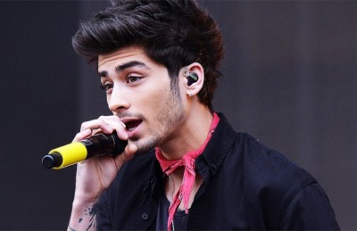 ޒޭން މާލިކް ޓުއާއެއްގައި އޮގަސްޓް މަހު އިންޑިއާ އަށް