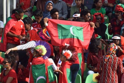 އެއްބައިވަންތަކާމާއި ފޯރިދެއްކުމަށް ދިވެހި ސަޕޯޓަރުން ދަނޑުގެ އެއް ސަރަހައްދަކަށް!