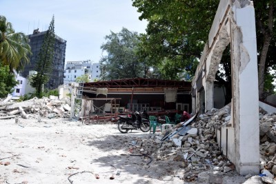 ކޮރަޕްޝަނަށް މަގުފަހިވާ ގޮތަށް ނަސަންދުރާ ހަވާލުކުރި ކަމަށް ބުނެ، އަދީބާ ސުވާލުކޮށްފި