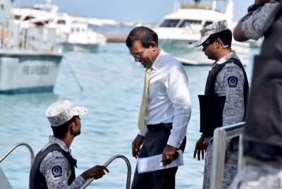 ވަކީލުން މެދުވެރިކޮށް ނަޝީދުގެ އިނގިލީގެ ނިޝާން ހޯދޭނެ: އުމަރު