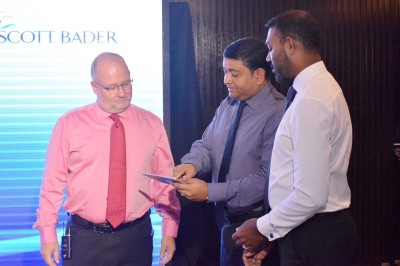 ސްކޮޓް ބެޑާގެ އުފެއްދުންތައް އެމްޓީސީސީން ރާއްޖެއަށް ތައާރަފްކޮށްފި