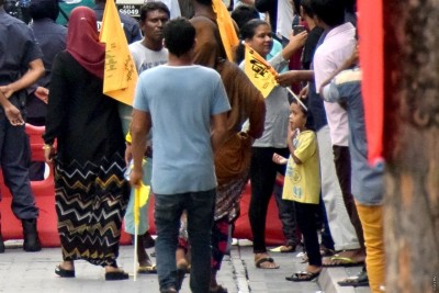 މިންޖުވާން މުޒާހަރާގެ ލަވަ ކުޑަކުއްޖަކު ލައްވާ ކިޔުއްވި މައްސަލަ ބަލަނީ