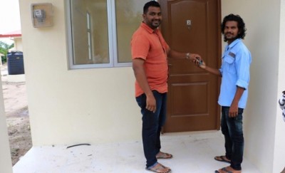 ފޮނަދޫގައި އެޅި ގެތައް ގާދޫ މީހުންނަށް ހަވާލުކުރަން ފަށައިފި