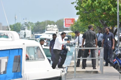 ފިސްތޯލަ މައްސަލައިގައި ވަކީލަކު ހަމަޖައްސަން އަދީބަށް 15 ދުވަސް ދީފި