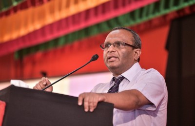 ޓެރަރިޒަމްގެ ގާނޫނު އުވާލަން އުޅޭ ނިޔަތާ މެދު ސުވާލު އުފެދޭ: އަޒްލީން