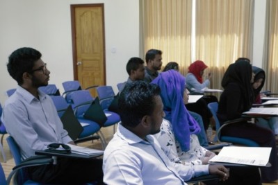 ސައިރިކްސް ކޮލެޖުން ނޫސްވެރިންނަށް ވޯކްޝޮޕެއް ފަށައިފި
