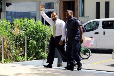 ސަފު ފަޅާލައި ޕިކަޕްދުއްވައި، ފުލުސްމީހާ އަށް އަނިޔާ ކުރީ ވެސް އިމްރާންގެ ސަބަބުން: ދައުލަތް