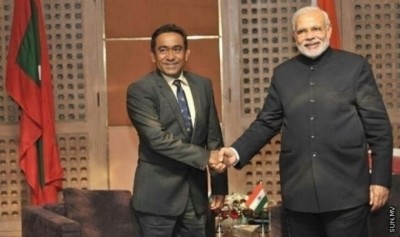 ނަޝީދު އިނގިރޭސިވިލާތަށް ފޮނުވަން ނިންމުމާ ގުޅިގެން އިންޑިއާގެ ބޮޑުވަޒީރު ރާއްޖެއަށް
