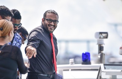 ވިލާ އަށް ބޮޑެތި ލުއިތަކެއް ދިނީ ގާނޫނާ ޚިލާފަށް ކަމަށް ކަނޑައަޅައި، އަދީބަށް ދައުވާ ކުރަން އޭސީސީން ފޮނުވަނީ