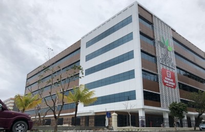 ތިން ލައްކަ އަށް ވުރެ ބޮޑު ބިލަކާ އެކު ޒުވާނަކު ޓްރީ ޓޮޕް ހޮސްޕިޓަލުގައި ތާށިވެފައި