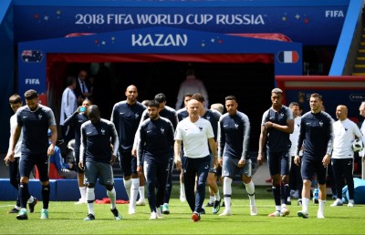 ފްރާންސް ކުޅުންތެރިންނަށް ހަރުކަށި ގަވާއިދުތަކެއް