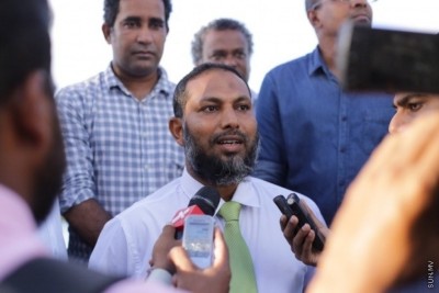 ފުލުސް އޮފީހަށް ހާޒިރުކޮށް އިމްރާންގެ އަޑުގެ ސާމްޕަލެއް ނަގައިފި