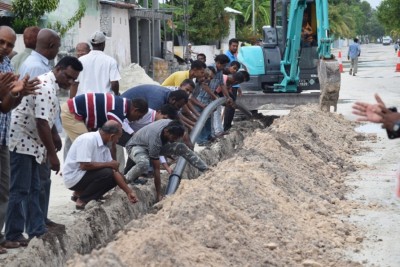 މީދޫގައި ފެންހޮޅި ވަޅުލުމުގެ އަމަލީ މަސައްކަތް ފައްޓައިފި