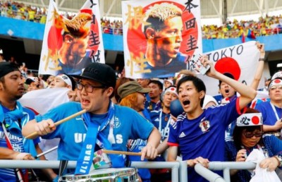 ދަނޑުން ކުނި ހޮވައި ޖަޕާނާއި ސެނެގާލް ސަޕޯޓަރުން ނަމޫނާ ދައްކައިފި