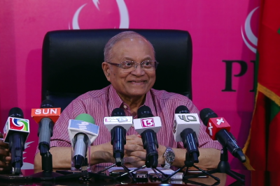 ރައީސް ޔާމީނަށް ލަންކާ މީހަކު ސިހުރު ހަދައިދިން ކަމަށް ބުނާ ވާހަކައަކީ ދޮގެއް: މައުމޫނު