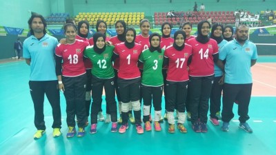 ވޮލީގެ އަންހެން ޓީމް ސެމީ އަށް، ފިރިހެން ޓީމު ކުޅުނު މެޗުން މޮޅުއެއް