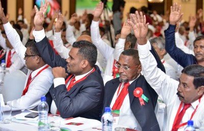 ޖޭޕީގެ ރިޔާސީ ކެންޑިޑޭޓު ކަނޑައެޅުމުގެ ބާރު ކައުންސިލަށް ދީފި