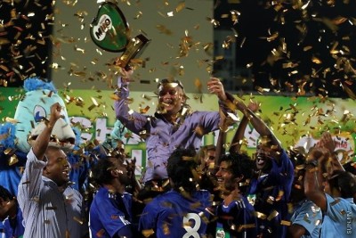 ޕޮޕޯފް އެދެނީ ނިއުއިން 2013ގެ ސީޒަން ތަކުރާރުކުރުން!