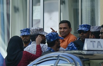 ނާޒިމާއި ރިޔާޒް މާލެ ގެނެސް، ލޮލުގެ ޑޮކްޓަރަކަށް ދައްކައިފި