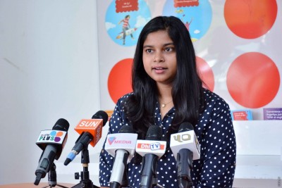 މޮބައިލް ފޯން ބޭނުންކުރާ އަންހެނުންގެ މިންވަރު އިތުރުކުރާ ޕްރޮޖެކްޓެއްގައި އުރިދޫއިން ބައިވެރިވެއްޖެ