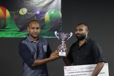 އޯޕަން 8 ބޯލް ބިލިއަޑް މުބާރާތުގެ ޗެމްޕިއަންކަން ދުންޔާޒް ހޯދައިފި