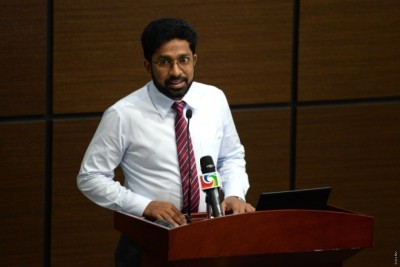 މިދިޔަ އަހަރު މަތީ ތައުލީމަށް 370 މިލިއަން ރުފިޔާ ހަރަދު ކޮށްފައިވޭ: އަޒްލީން