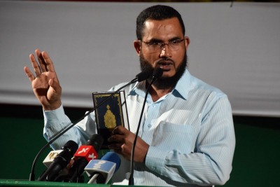 ސަރުކާރާ ދެކޮޅަށް އިލްމުވެރިން ތެދުވުމަށް އިލްޔާސް ގޮވާލައްވައިފި