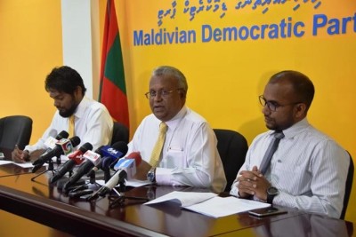 ބޭންކިން ނިޒާމާ ދޭތެރޭ ބޭރު ދުނިޔޭގެ ތަސައްވަރު ނުބައިވެއްޖެ ނަމަ ރާއްޖެއަށް ބޮޑެތި ގެއްލުންތަކެއް ވާނެ: ތަސްމީނު