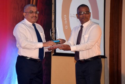 އެންމެ ހިންގުންތެރިކަމުގެ އެވޯޑު ފޯކައިދޫ  ކައުންސިލާއި ށ. އަތޮޅު ކައުންސިލަށް