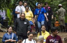 ހޮހަޅައިގައި ތިބި 12 ކުދިން ނެރުމުގެ އޮޕަރޭޝަން ފަށައިފި