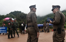 ހޮހަޅައިގައި ތިބި 12 ކުދިން ނެރުމުގެ އޮޕަރޭޝަން ފަށައިފި