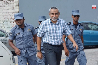 އަބްދުﷲ ގާޒީ ހައްޔަރު ކުރީ ނަޝީދުގެ އަމުރަށް، އޯޑަރަށް ތަބާވުމުގެ ގޮތުން: ތޮލްހަތު