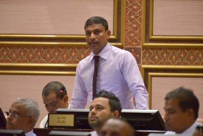 މަޖިލިސް މިއަދު: އަންހެން މެމްބަރުންތަކަށް "ކާޅަށް" ގޮވައިފި